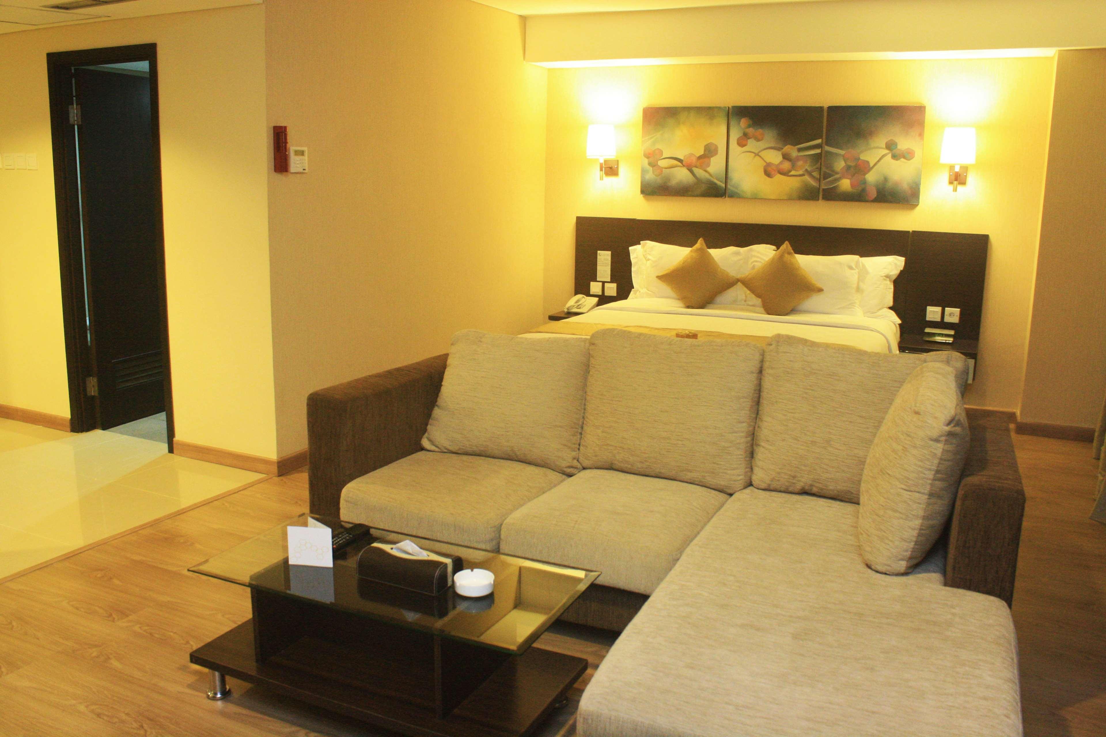 Best Western Premier The Hive Giacarta Esterno foto
