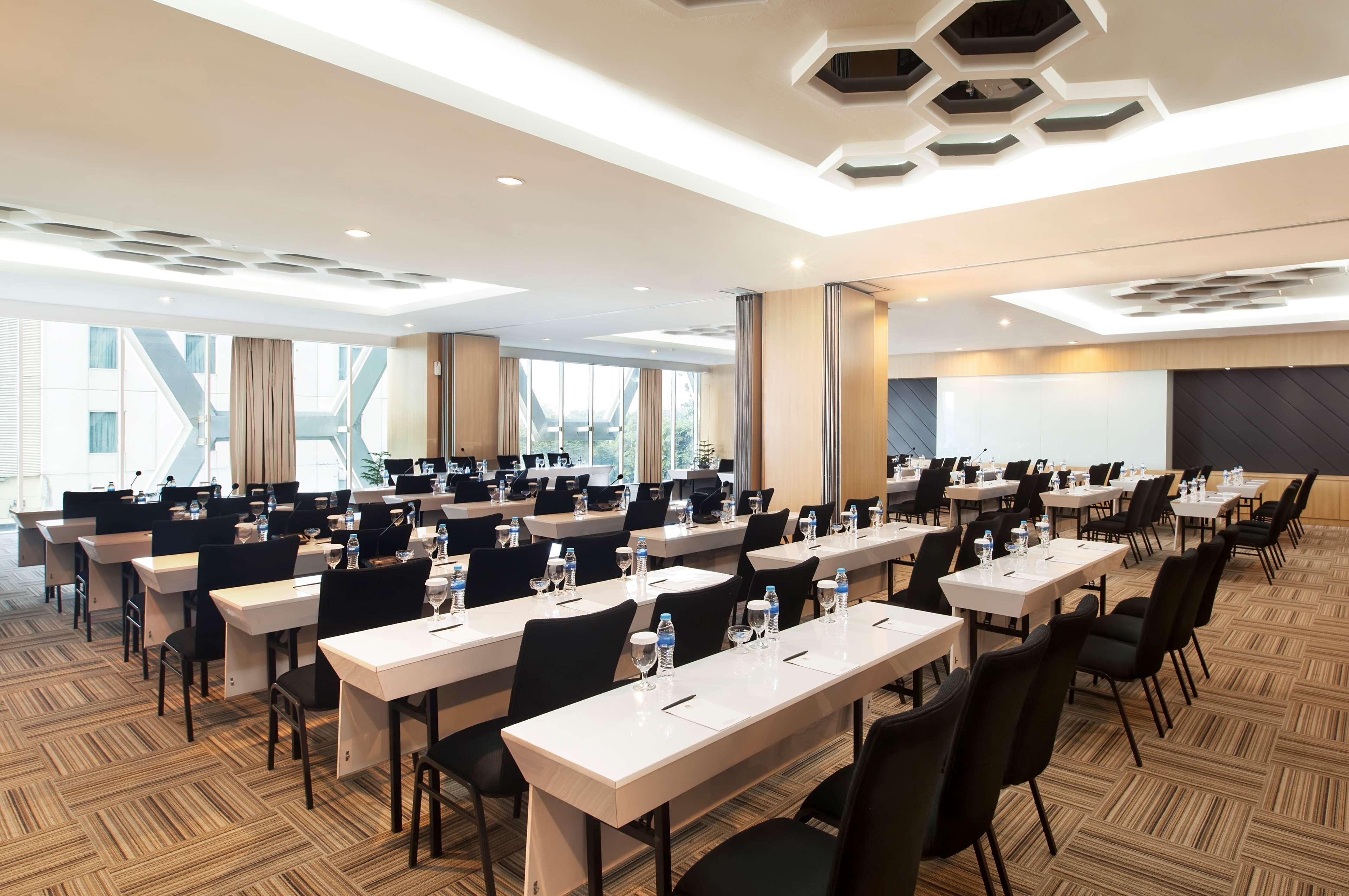 Best Western Premier The Hive Giacarta Esterno foto
