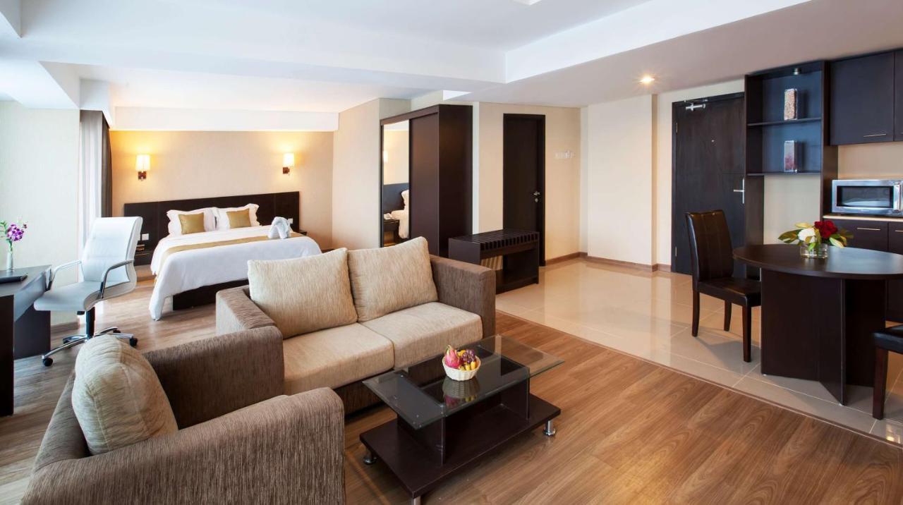 Best Western Premier The Hive Giacarta Esterno foto