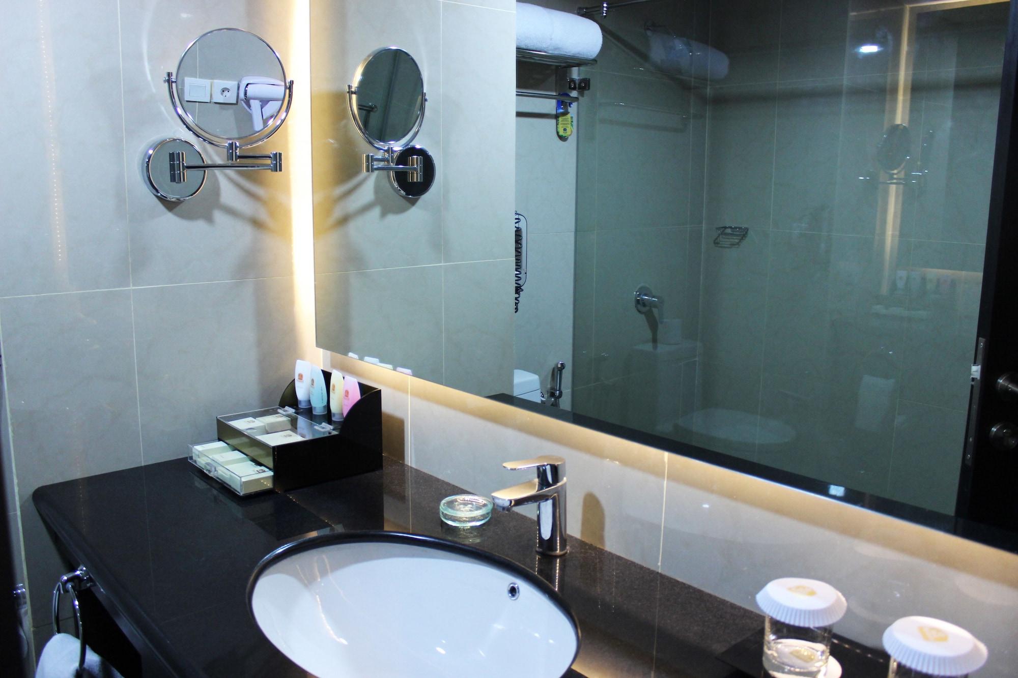 Best Western Premier The Hive Giacarta Esterno foto